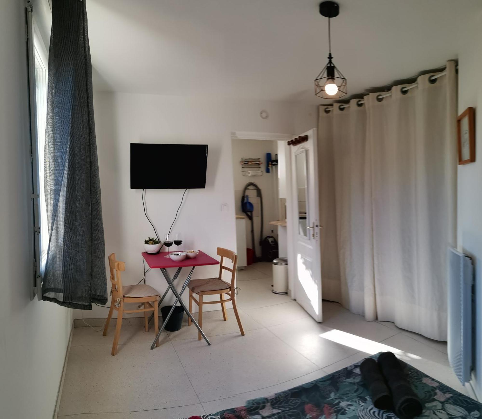 Studio Dans La Villa Les Cigales Lézignan-Corbières Buitenkant foto